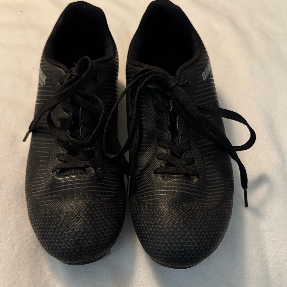 Brava Black Soccer Cleats men’s 9.5D